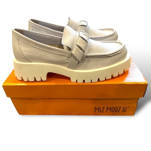 Miz Mooz 100% leather white loafer shoes size 8 New in box - Picture 3 of 9
